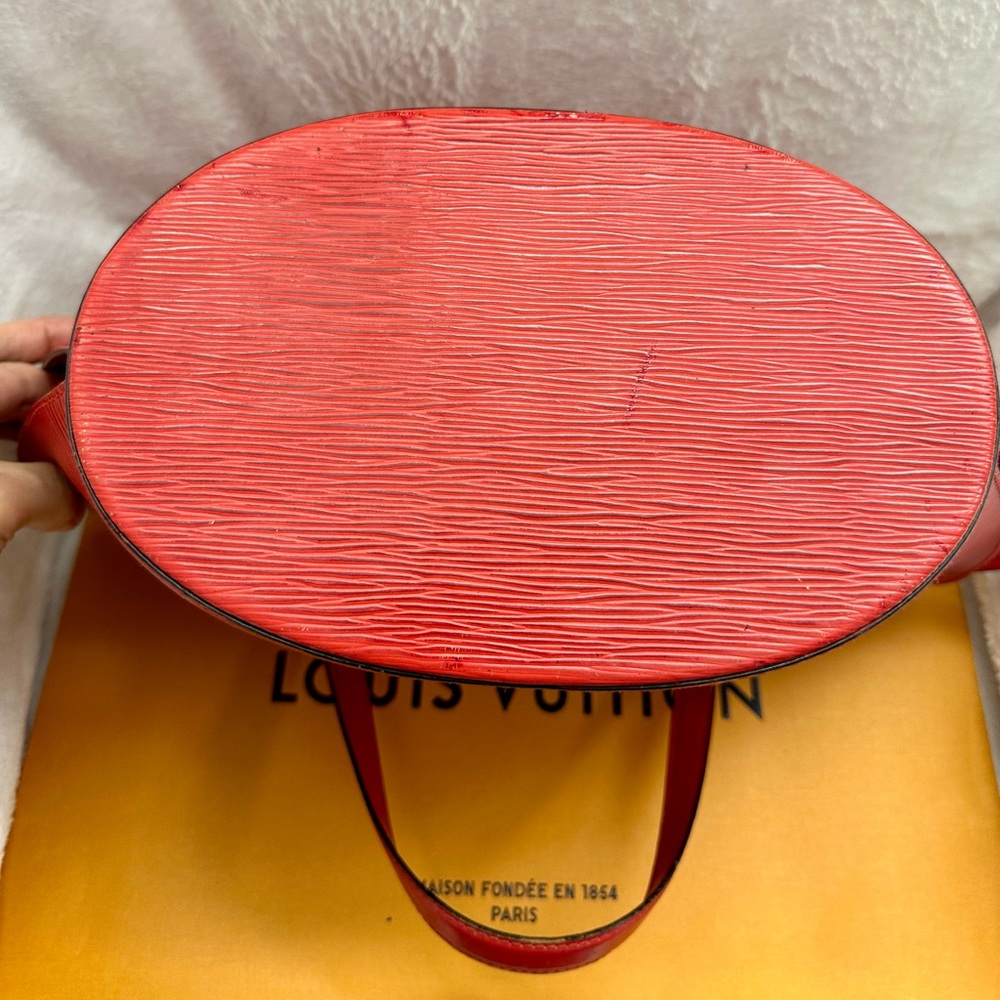 Louis Vuitton Epi Saint Jacques Shoulder Bag - Picture 4 of 12
